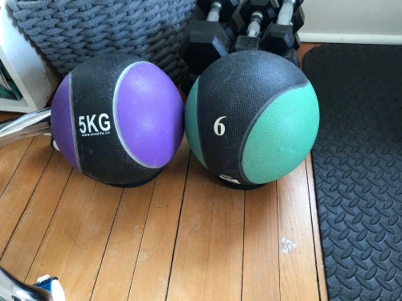 Medicine balls Exercise Equipment Thunder Bay Kijiji