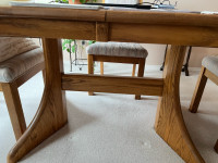 Dining table and 4 chairs