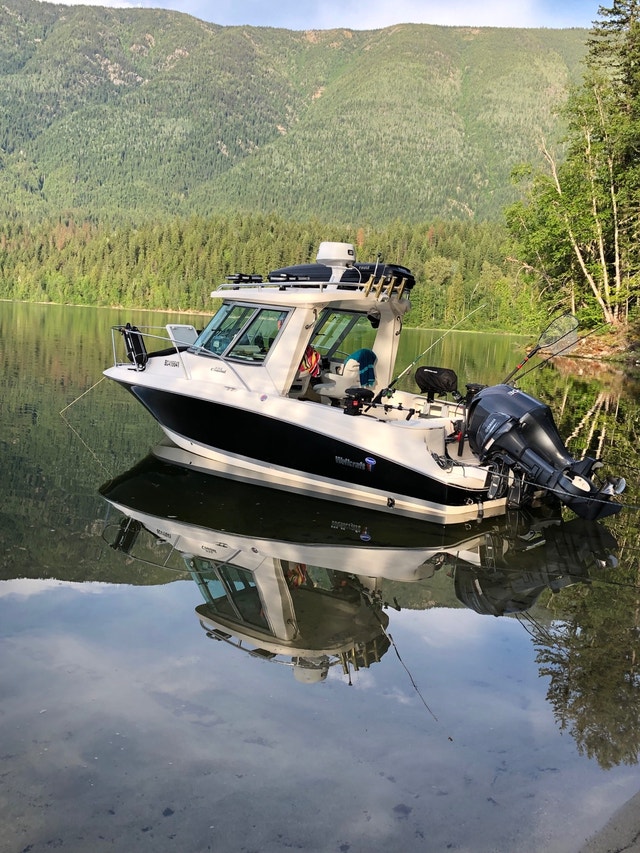 232 Coastal Wellcraft fishing boat Powerboats & Motorboats Edmonton