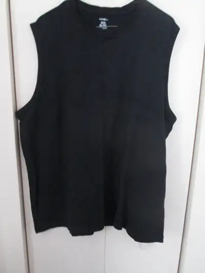 men's black sleeveless t-shirt (XL). new never worn, View more
