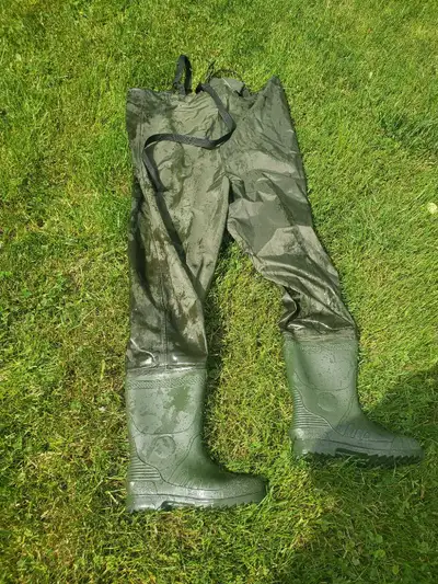 Hip Waders Size 9, View more