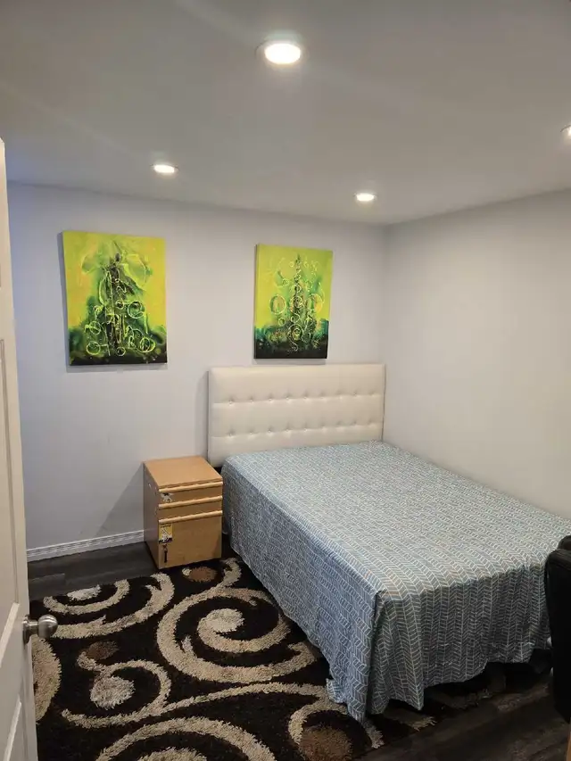 Clean Furnished Room Near Trent University in Room Rentals & Roommates in Peterborough - Image 2