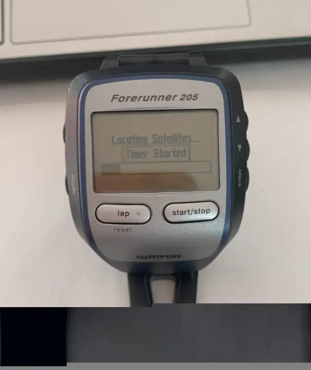 GARMIN Forerunner 205 Watch in Exercise Equipment in City of Toronto - Image 10