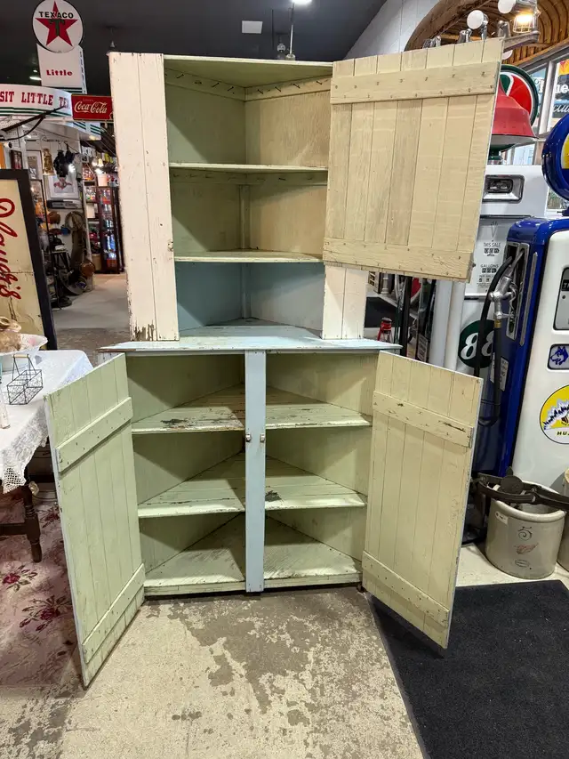 rustic farm house country corner cabinet  in Hutches & Display Cabinets in Edmonton - Image 3