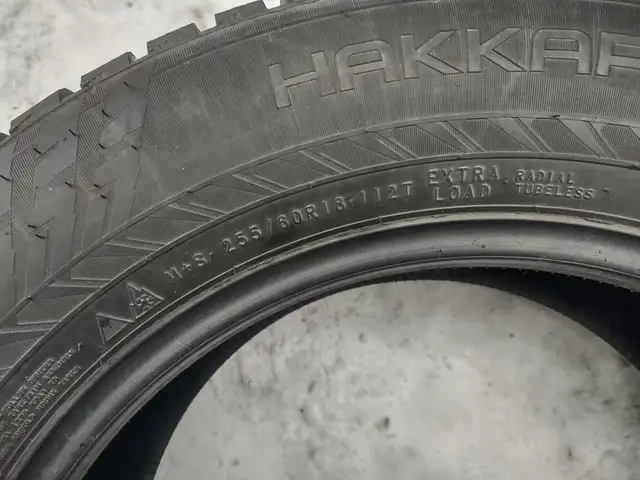 4 pneus hiver Nokian Hakkapeliitta10 255-60R18 comme neufs in Other in Laval / North Shore - Image 6