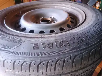 4 Marshall all season tires & rims P215/70R 16 99T M+S Great conditions for summer season but rims c...