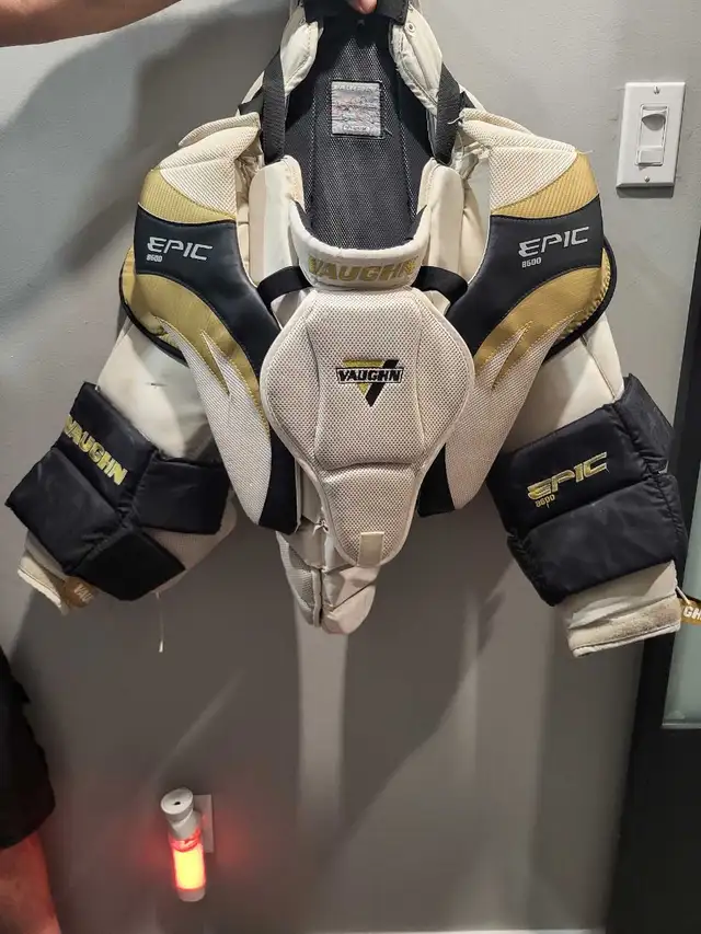 equipement de gardien de but in Hockey in City of Montréal - Image 7