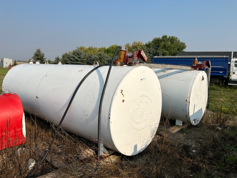 1000 gallon fuel tank Farming Equipment Regina Kijiji