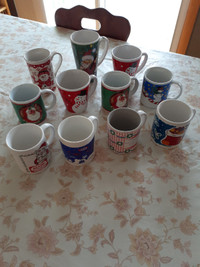 Tasses avec motif de Noël