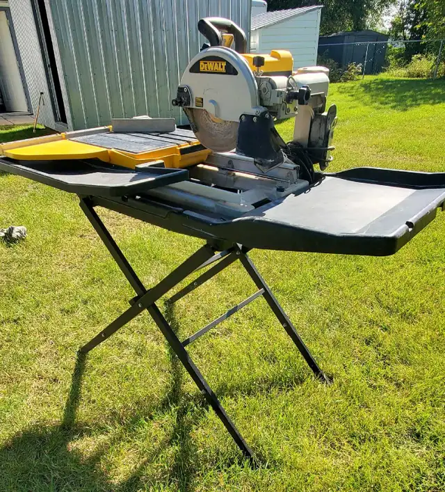 Wet Tile Saw (DeWalt)576496134668963841