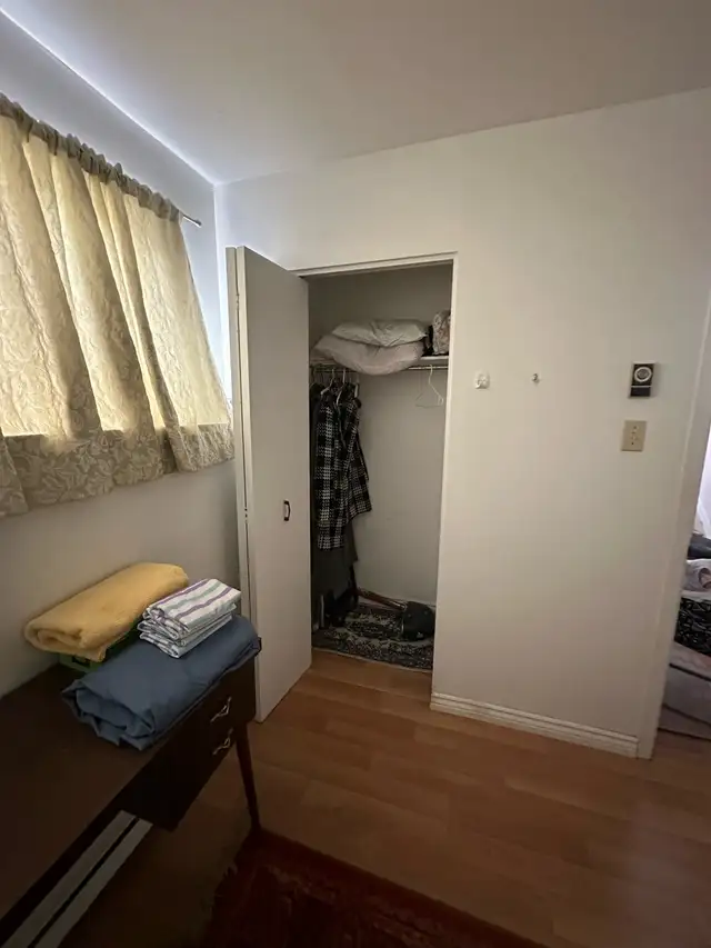 Private Room for Rent - FEMALE ONLY in Room Rentals & Roommates in Ottawa - Image 4