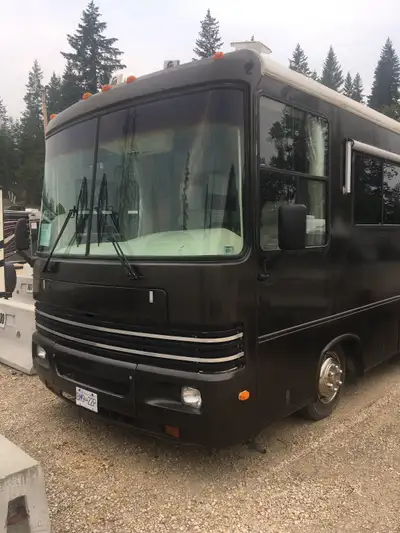 This is a 34 ft diesel pusher motorhome with no pullout. There have been many improvements over the...