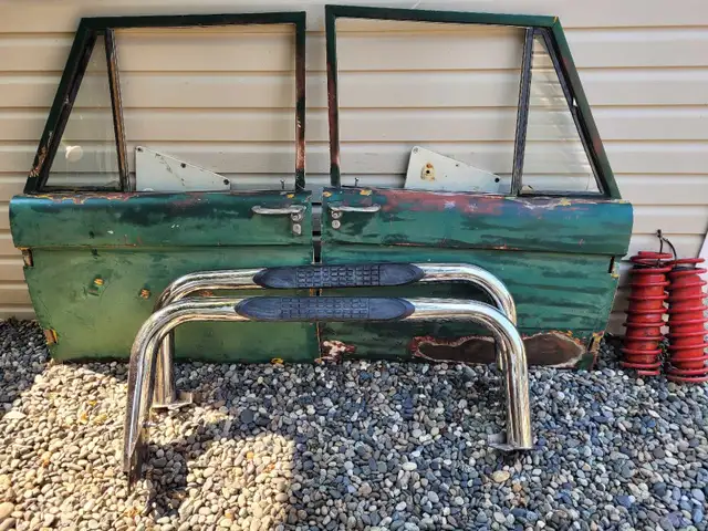 1966 to 1977 bronco parts in Auto Body Parts in Hope / Kent - Image 4