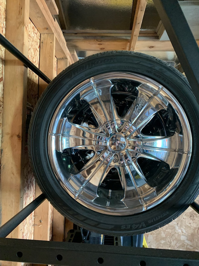Custome chrome rims with hankook tires in Tires & Rims in Oakville / Halton Region