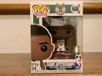 Funko POP! Basketball: Milwaukee Bucks - Giannis Antetokounmpo
