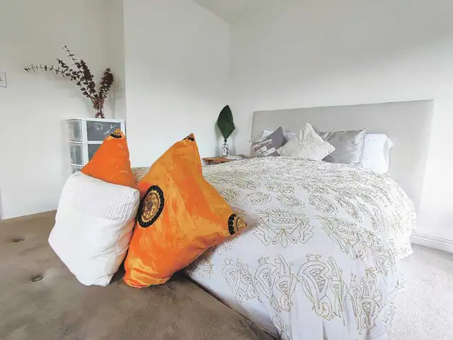 Toronto Winter Retreat! Cosy Fireplace + Warm Vibes! in Ontario in Canada - Image 11