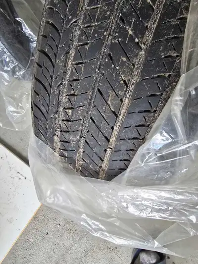 Selling a complete set of 4 summer Bridgestone Turanza EL400-02 tires. These are reliable, high-qual...