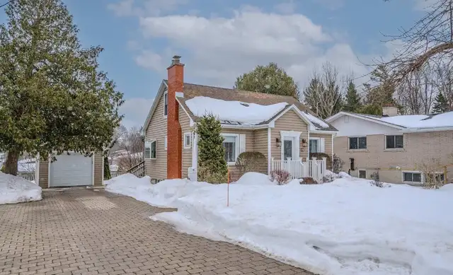 4-Bedroom Sublease in 4-Bedroom House in Short Term Rentals in Kitchener / Waterloo - Image 2