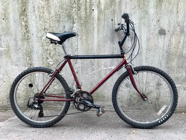 Nice custom built 21 speed burgundy Apollo city commuter, tuned628643658178571220