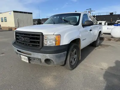 2013 GMC Sierra 1500 WT 2013 GMC Sierra 1500 WT single cab, long box. 2WD 5.3 L V8 170,000 KM Purcha...