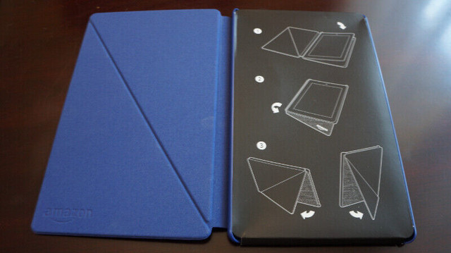 AMAZON BASICS TABLET COVER in Other in Norfolk County - Image 2