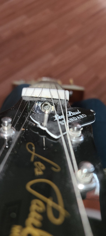 Gibson les paul in Guitars in Bathurst - Image 4