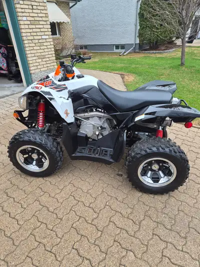 2016 Arctic Cat XC 450 2 and 4 wheel drive Hitch Receiver 800 miles, very clean and in excellent sha...