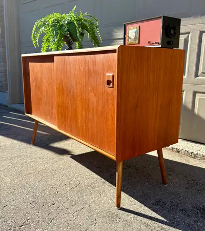 Teak Vintage Mid Century Modern Sideboard / Entertainment Unit, View more