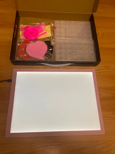 Light Pad With 5D Diamond Painting Tool Kit, View more