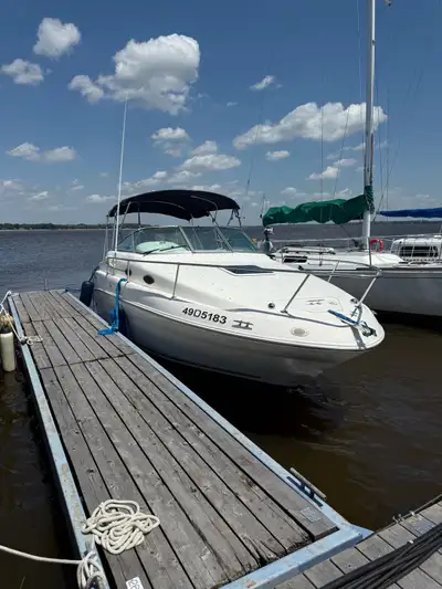 Sea Ray 240 Sundancer 1997 + remorque incluse ** économique 19500 $ négociable Très beau Sea Ray 240...