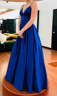 Magnifique ROBE DE BAL NEUVE - Bleu Royal Satiné