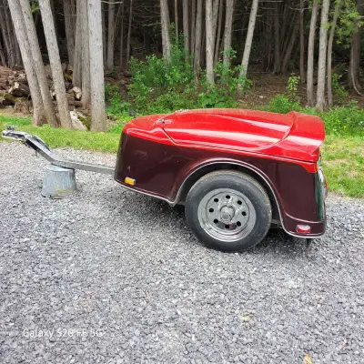 Make: Denray Revolution is a light easy to pull fiberglass trailer in good condition including a spa...