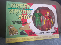 Green Arrow and Speedy DC Direct Action Figure Set Brand New Sea