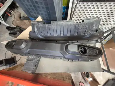 2024 Jeep Wrangler Bumper & Skid Plate. No trades. Not scratched, just muddy in the pic. Lights NOT...