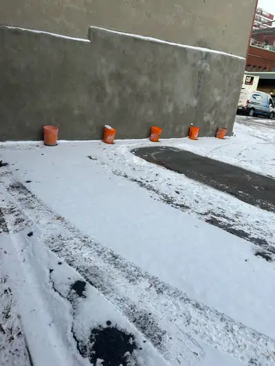 Place de parking à louer, extérieur, non déneiger, entre Prince Arthur st W et Rue saint urbain, Mon...