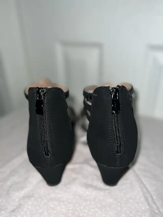 Women sandals  in Other in City of Toronto - Image 3