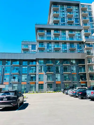 Spacious & Modern 1 Bedroom + Den