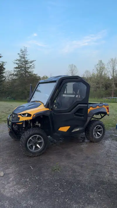 2018 cub cadet 550 4200 kms Winch Skid plates front and back Bumpers Dump box on the back Low Kms Wi...