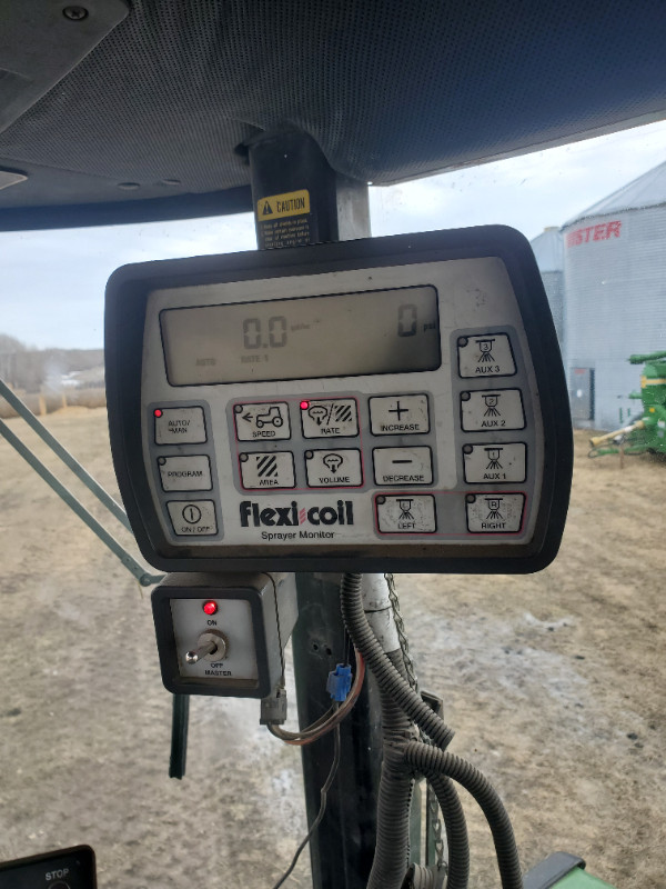 Flexi coil 65 sprayer ,100ft. in Farming Equipment in Saskatoon