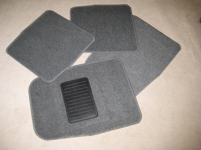 Vehicle carpet Floor mats(new) in Other Parts & Accessories in City of Toronto