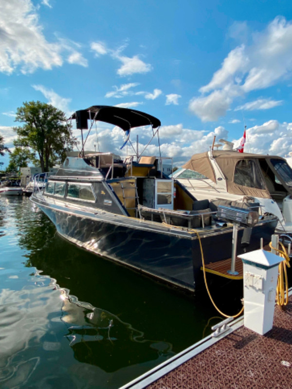 Luhrs 320 Super dans Vedettes et bateaux à moteur  à Saint-Jean-sur-Richelieu - Image 3