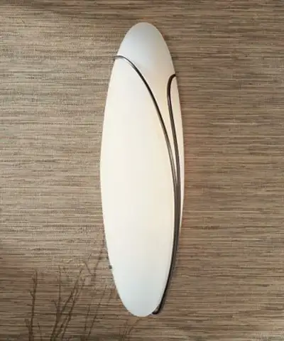 Hubbardton Forge 206032 Oval Reeds Wall Sconce for sale The Oval Reeds Wall Sconce is a pristine ova...