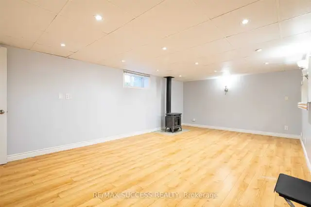 1 Bedroom Spacious Basement Apartment - Milton, Ontario in Long Term Rentals in Oakville / Halton Region - Image 15