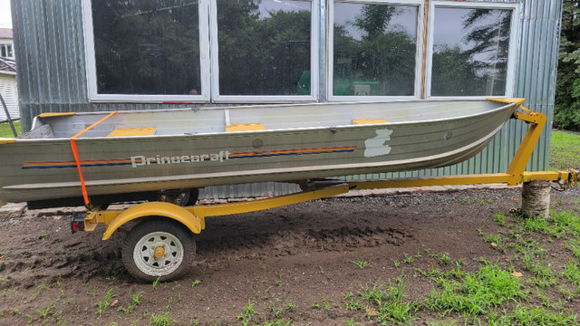 12 ft aluminum boat in Powerboats & Motorboats in Gatineau - Image 2