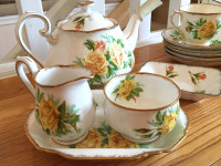 Vintage Royal Albert Complete 6 place Yellow "Tea Rose" TeaSet