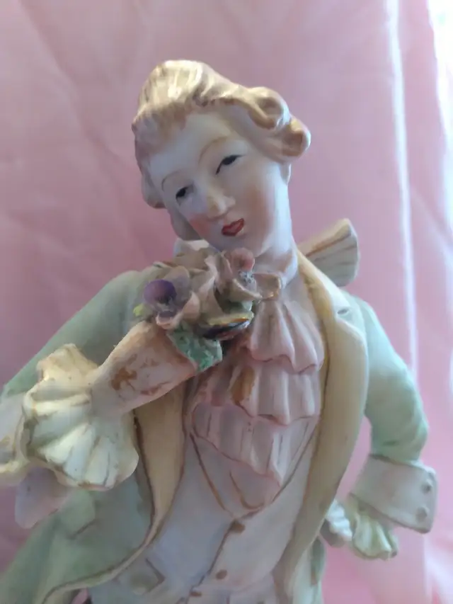 ANTIQUE PORCELAIN TABLE LAMP in Indoor Lighting & Fans in Barrie - Image 6