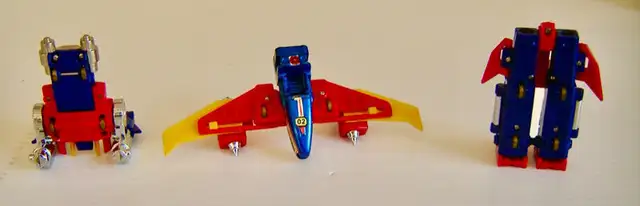 Vintage Three in One King Dam Takara Diaclone Transformers 1980s in Arts & Collectibles in City of Toronto - Image 9