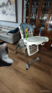 High chair easy to fold 