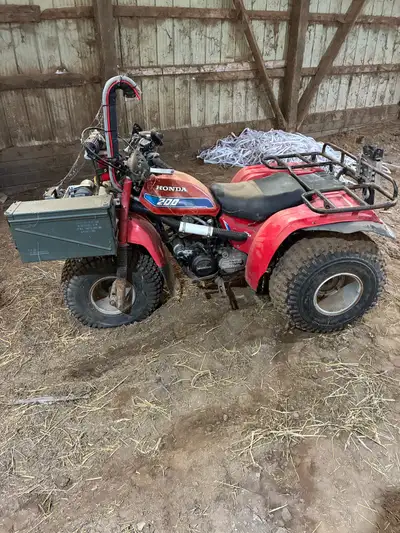 1984 Honda atc200es big red Stopped running in the spring, it has spark. Ran out of time to work on...