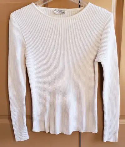 HOLT RENFREW "STUDIO" white ribbed pullover sweater is 100% cotton.